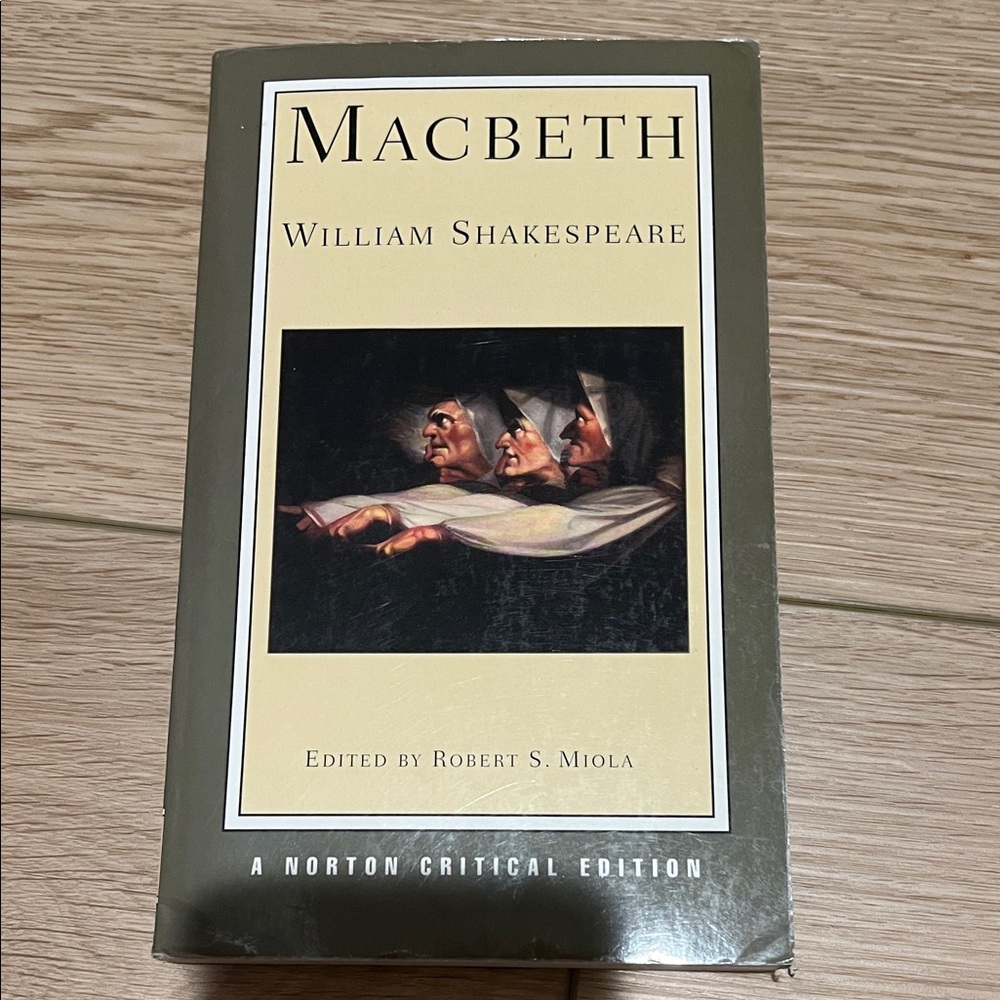 Macbeth by William Shakespeare - Norton Critical Edition